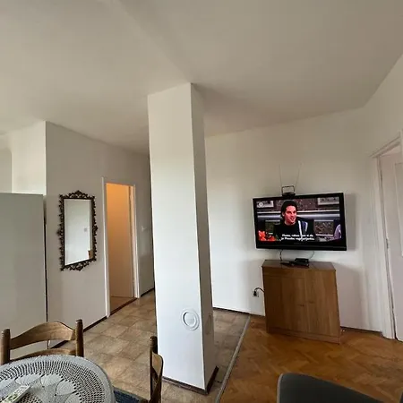 Apartment One Bedroom With Balcony Split