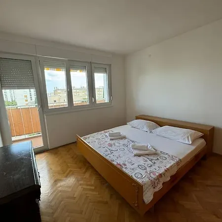 Apartment One Bedroom With Balcony Split