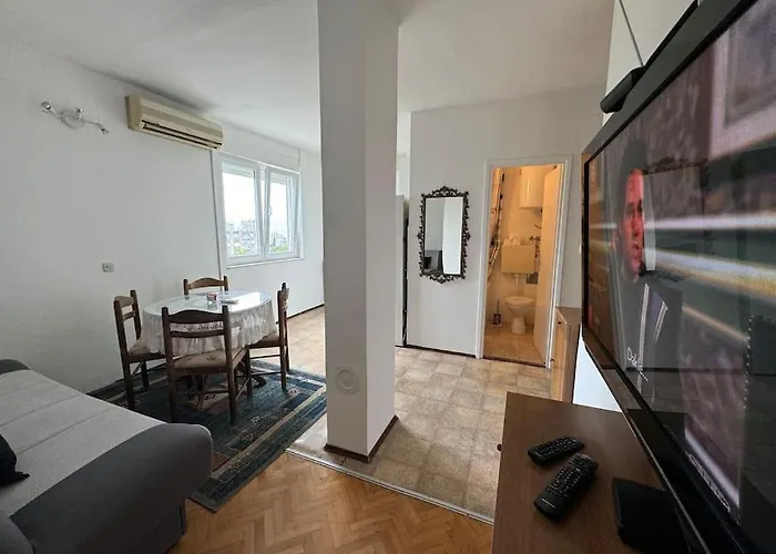 Apartment One Bedroom With Balcony Split